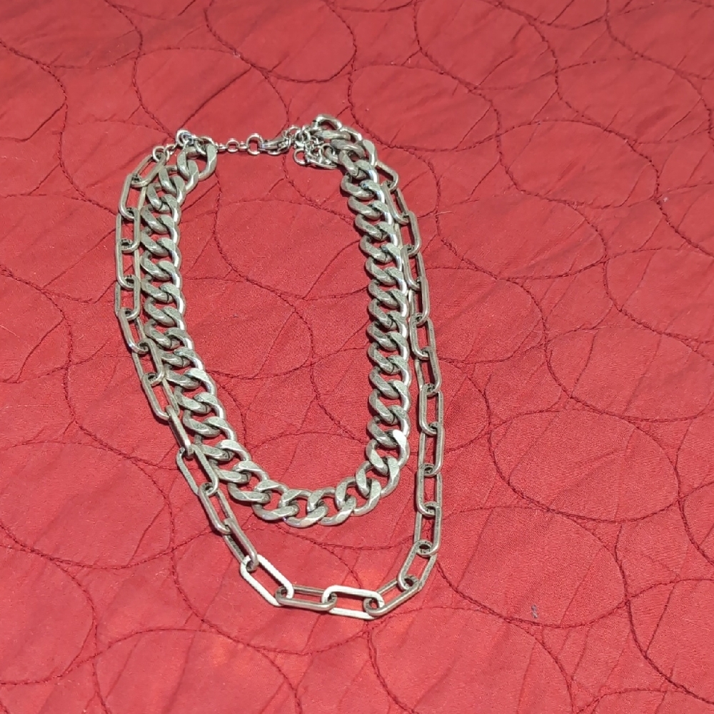 Elegant Silver Chain Necklace